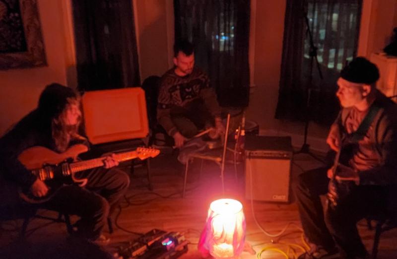 The band called Earthen Jug